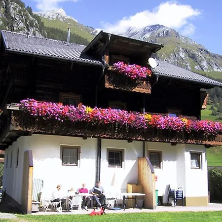 Gaestehaus Conny Guest house Pragraten