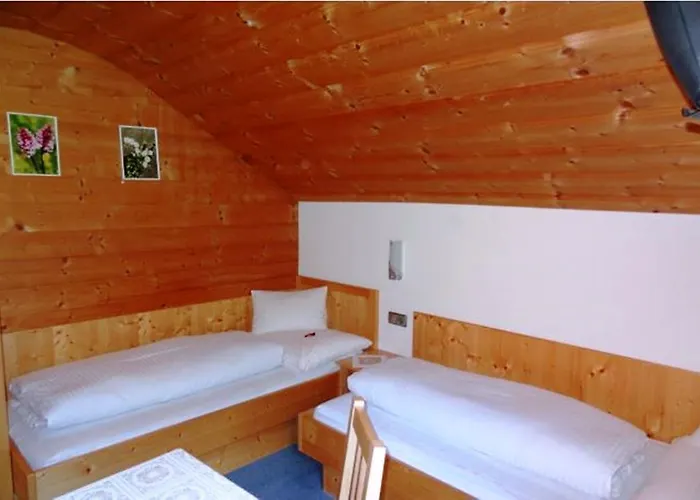 Πανσιόν Gaestehaus Conny 3*