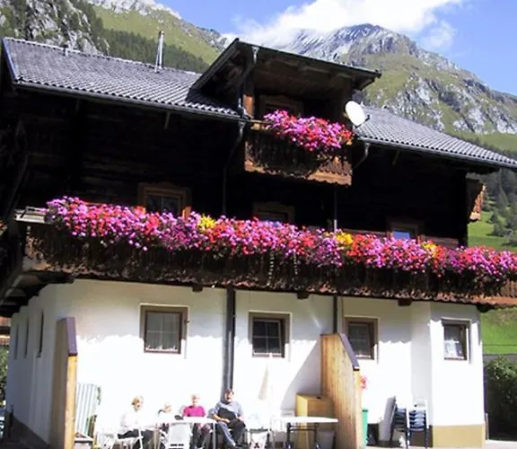 Gaestehaus Conny Πανσιόν Prägraten